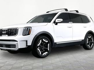 Used 2024 Kia Telluride EX w/ EX Captain's Chair Package AWD/4WD video 1