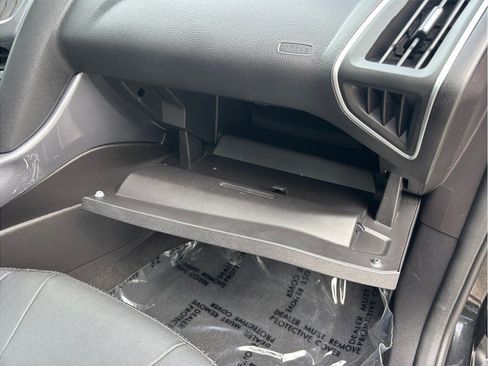 Used 2014 Ford Focus Titanium FWD image 37