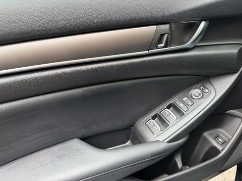 Used 2022 Honda Accord LX image 6