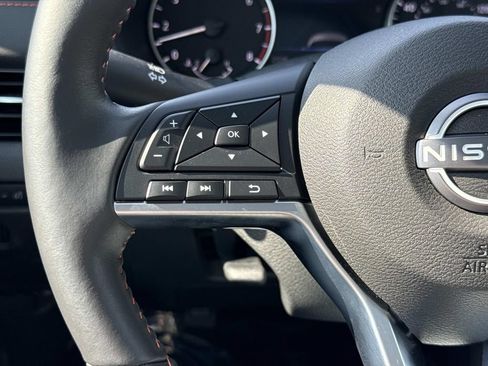 Used 2025 Nissan Sentra SR w/ SR Premium Package FWD image 10