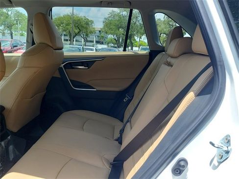 Used 2025 Toyota RAV4 XLE Premium image 8