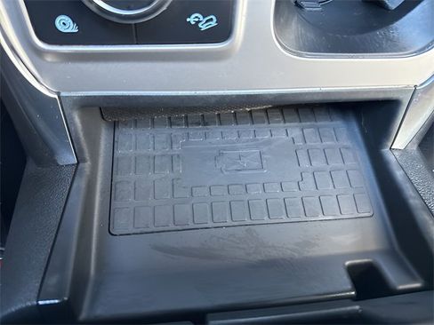 Used 2022 Ford Explorer Limited image 44