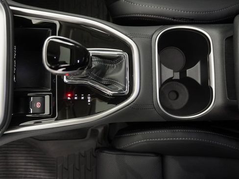 Certified 2025 Subaru Outback Limited XT image 30