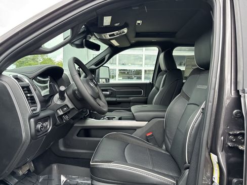 New 2026 RAM 3500 Laramie AWD/4WD image 10