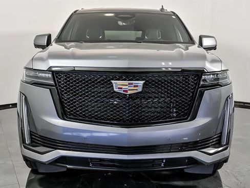Used 2021 Cadillac Escalade Sport w/ Driver Assist Tech Package AWD/4WD image 4