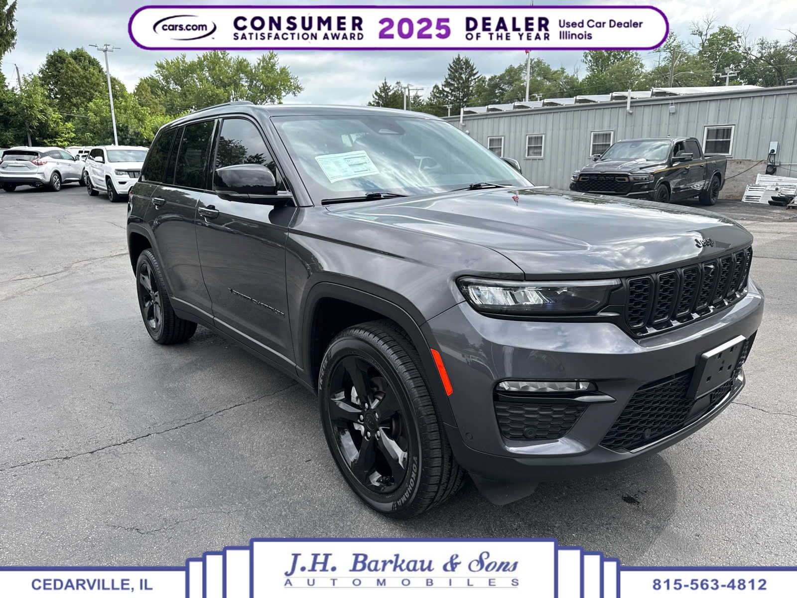 Used 2023 Jeep Grand Cherokee Limited w/ Luxury Tech Group II AWD/4WD image 1