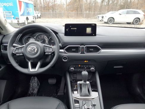 New 2025 MAZDA CX-5 AWD 2.5 S w/ Preferred Package image 15