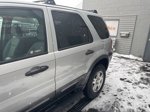 Used 2005 Ford Escape XLT image 5