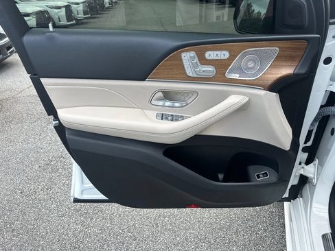 Used 2022 Mercedes-Benz GLE 350 w/ AMG Line Exterior image 10