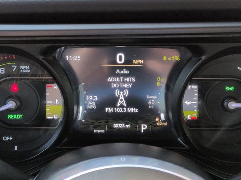 Used 2024 Jeep Wrangler High Altitude image 12