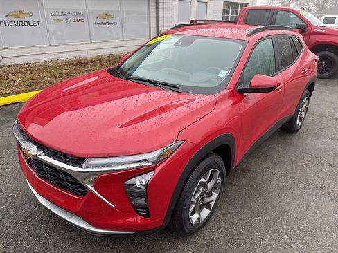 New 2026 Chevrolet Trax LT w/ LT Convenience Package image 1