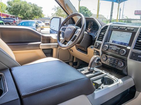 Used 2020 Ford F150 Lariat w/ Trailer Tow Package AWD/4WD image 19