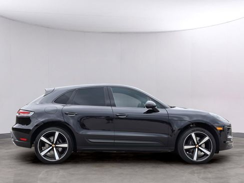 Used 2025 Porsche Macan AWD/4WD image 9