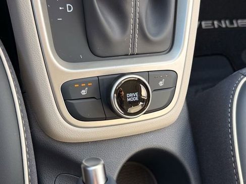 New 2026 Hyundai Venue SEL FWD image 21