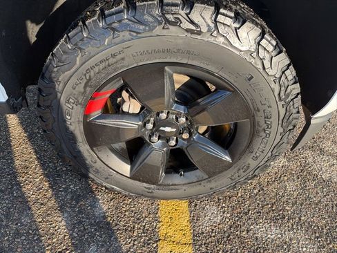 Used 2019 Chevrolet Colorado LT w/ Redline Special Edition image 5