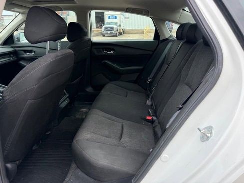 Used 2025 Honda Accord SE image 6