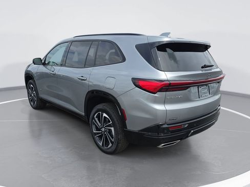 Used 2025 Buick Enclave Sport Touring w/ Power Package FWD image 6
