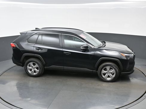 Used 2025 Toyota RAV4 XLE AWD/4WD image 41