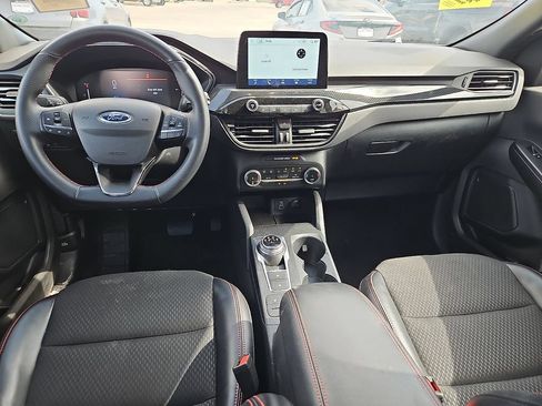 Used 2025 Ford Escape ST-Line AWD/4WD image 12