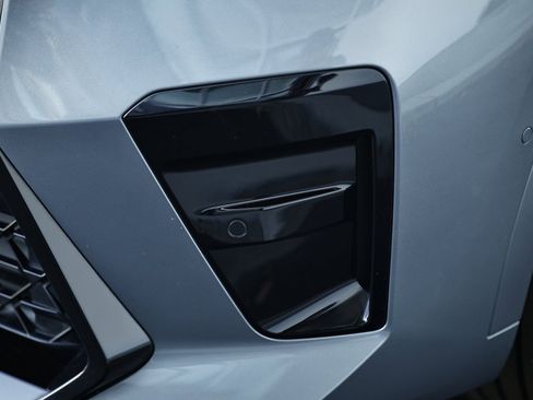 Certified 2025 BMW X2 xDrive28i w/ Technology Package image 13