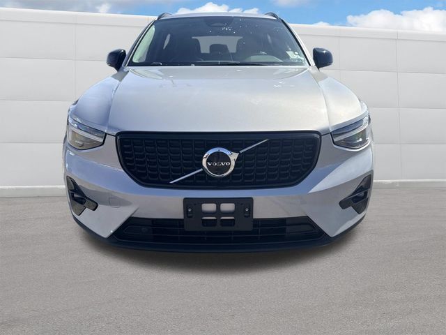 Used 2023 Volvo XC40 B5 Ultimate w/ Protection Package Premier AWD/4WD image 15