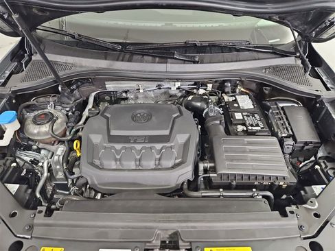 Certified 2022 Volkswagen Tiguan SE image 14