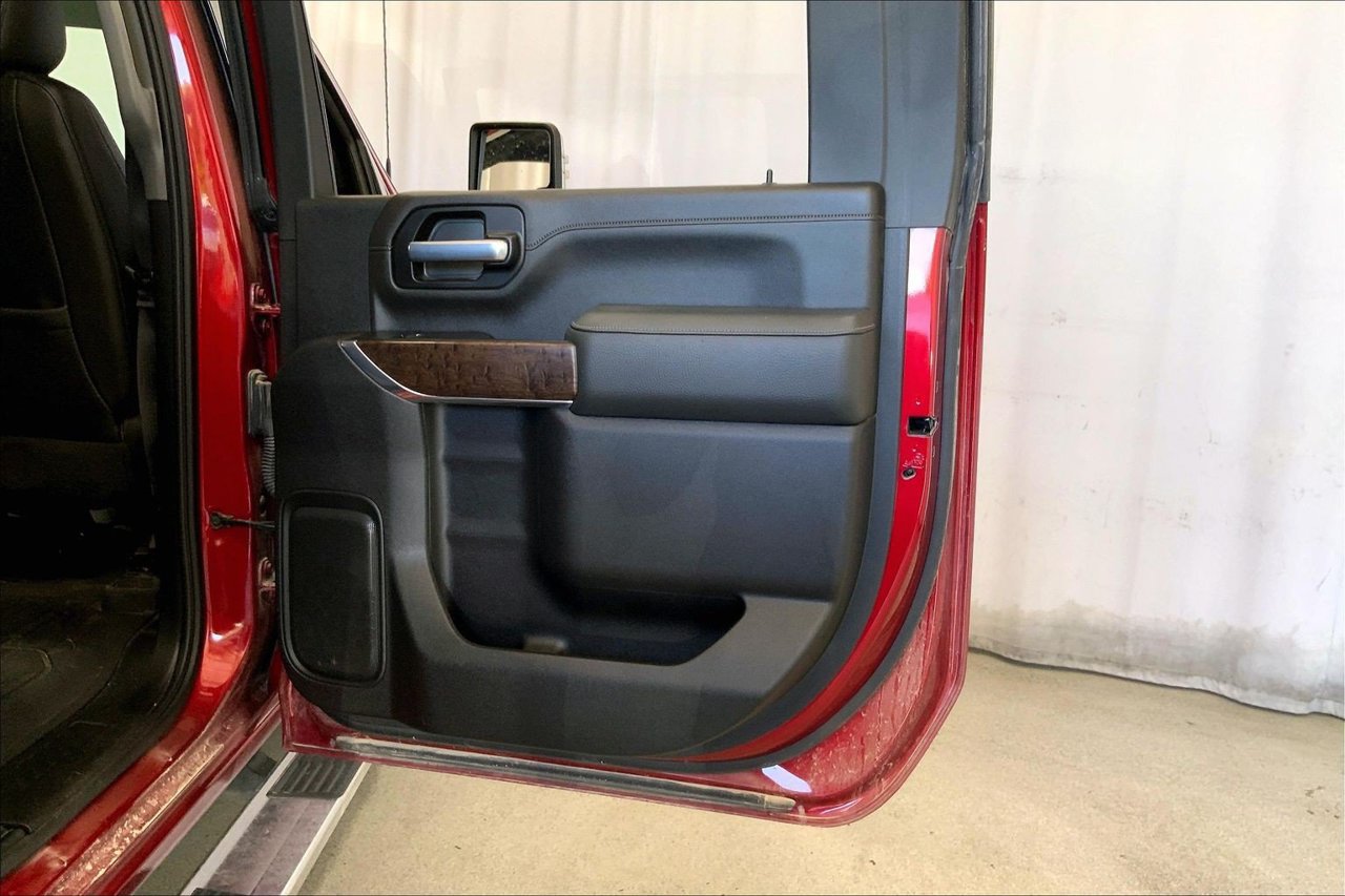Used 2020 GMC Sierra 3500 Denali w/ Technology Package AWD/4WD image 23