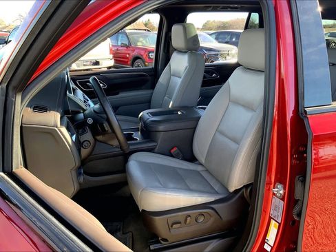 Used 2024 Chevrolet Tahoe Z71 w/ Z71 Off-Road Package image 7