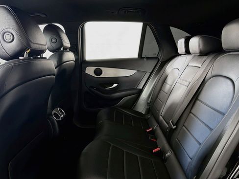 Used 2021 Mercedes-Benz GLC 300 image 8