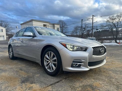 Used 2015 INFINITI Q50 2.0t w/ Moonroof Package image 6