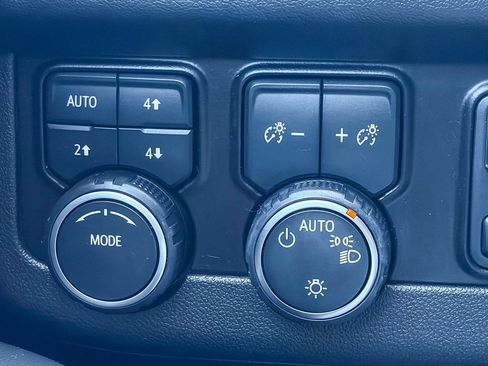 Used 2022 Chevrolet Tahoe RST w/ Luxury Package AWD/4WD image 51
