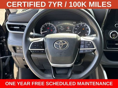 Used 2023 Toyota Highlander L AWD/4WD image 18