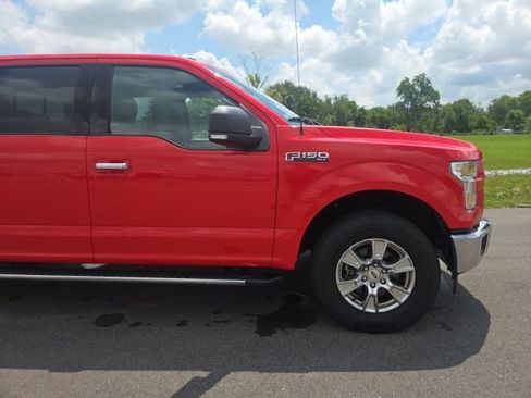 Used 2017 Ford F150 XLT w/ Equipment Group 302A Luxury AWD/4WD image 4