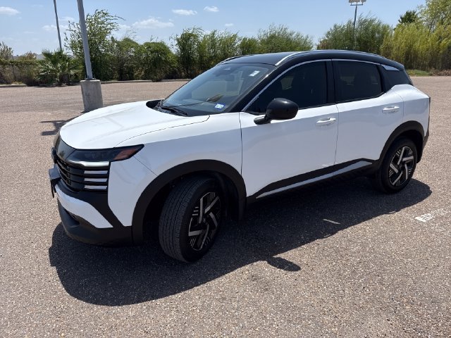 Used 2026 Nissan Kicks SV FWD image 3