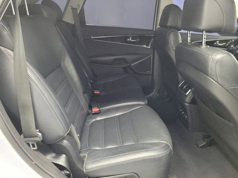 Used 2017 Kia Sorento SX image 19
