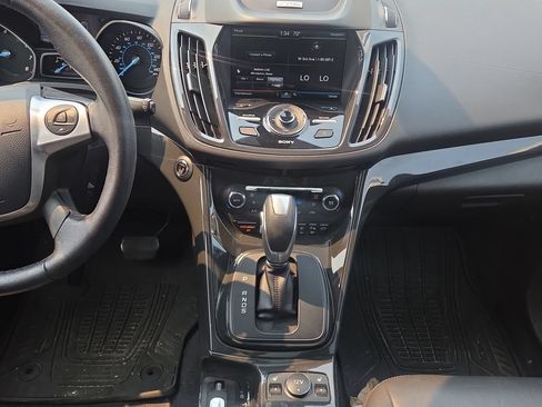Used 2015 Ford Escape Titanium w/ Equipment Group 301A AWD/4WD image 15