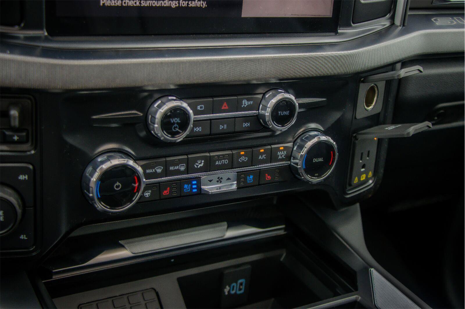 Certified 2025 Ford F250 Platinum AWD/4WD image 18