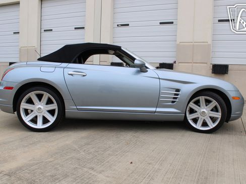 Used 2008 Chrysler Crossfire Limited image 27