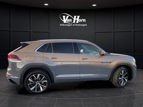 New 2026 Volkswagen Atlas Cross Sport SEL Premium R-Line AWD/4WD image 2