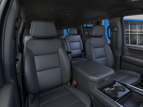 New 2026 Chevrolet Suburban LT w/ Comfort Package AWD/4WD image 16