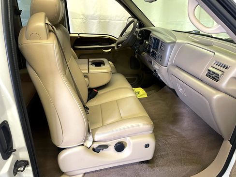 Used 2001 Ford F250 Lariat image 10