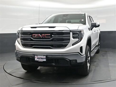 Used 2023 GMC Sierra 1500 SLT image 8