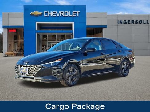 Used 2022 Hyundai Elantra SEL w/ Cargo Package image 4