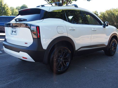 Used 2026 Nissan Kicks SR FWD image 7