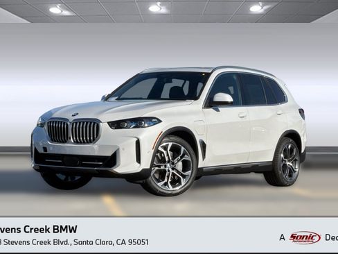 New 2026 BMW X5 xDrive50e AWD/4WD image 1