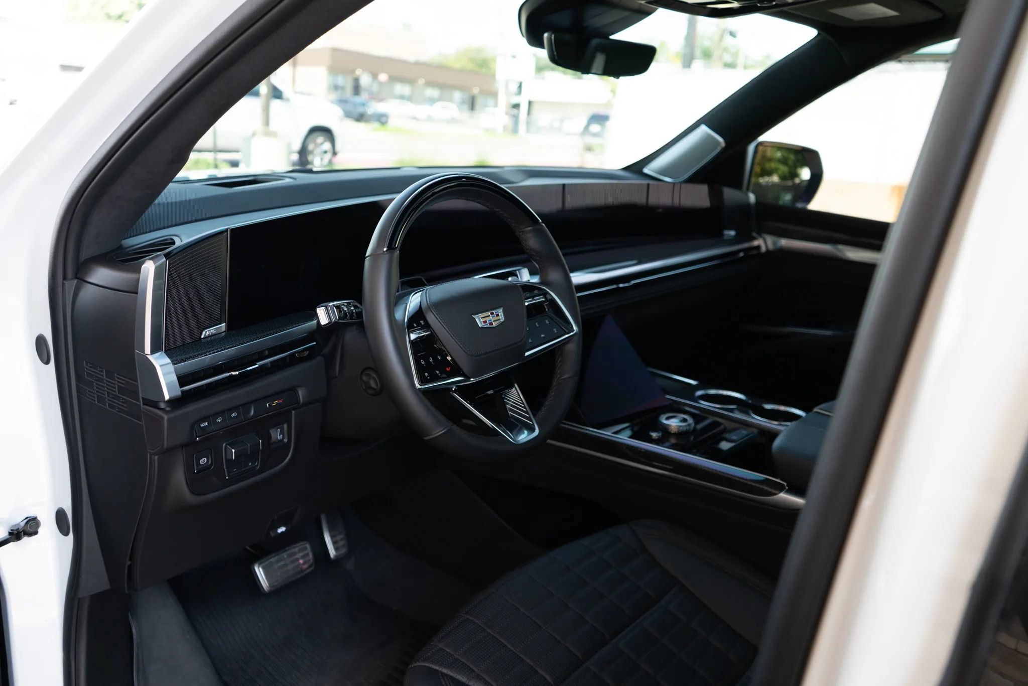 Used 2025 Cadillac Escalade V w/ LPO, Floor Liner Package AWD/4WD image 16