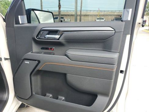 New 2026 GMC Sierra 1500 AT4 w/ AT4 Premium Package AWD/4WD image 9