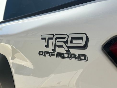 Used 2024 Toyota Tacoma TRD Off-Road image 9