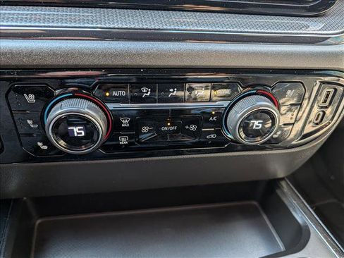 Used 2022 Chevrolet Silverado 1500 ZR2 w/ Technology Package image 37