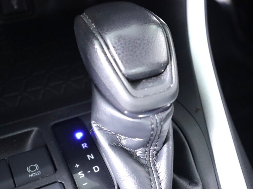 Used 2021 Toyota RAV4 LE FWD image 26